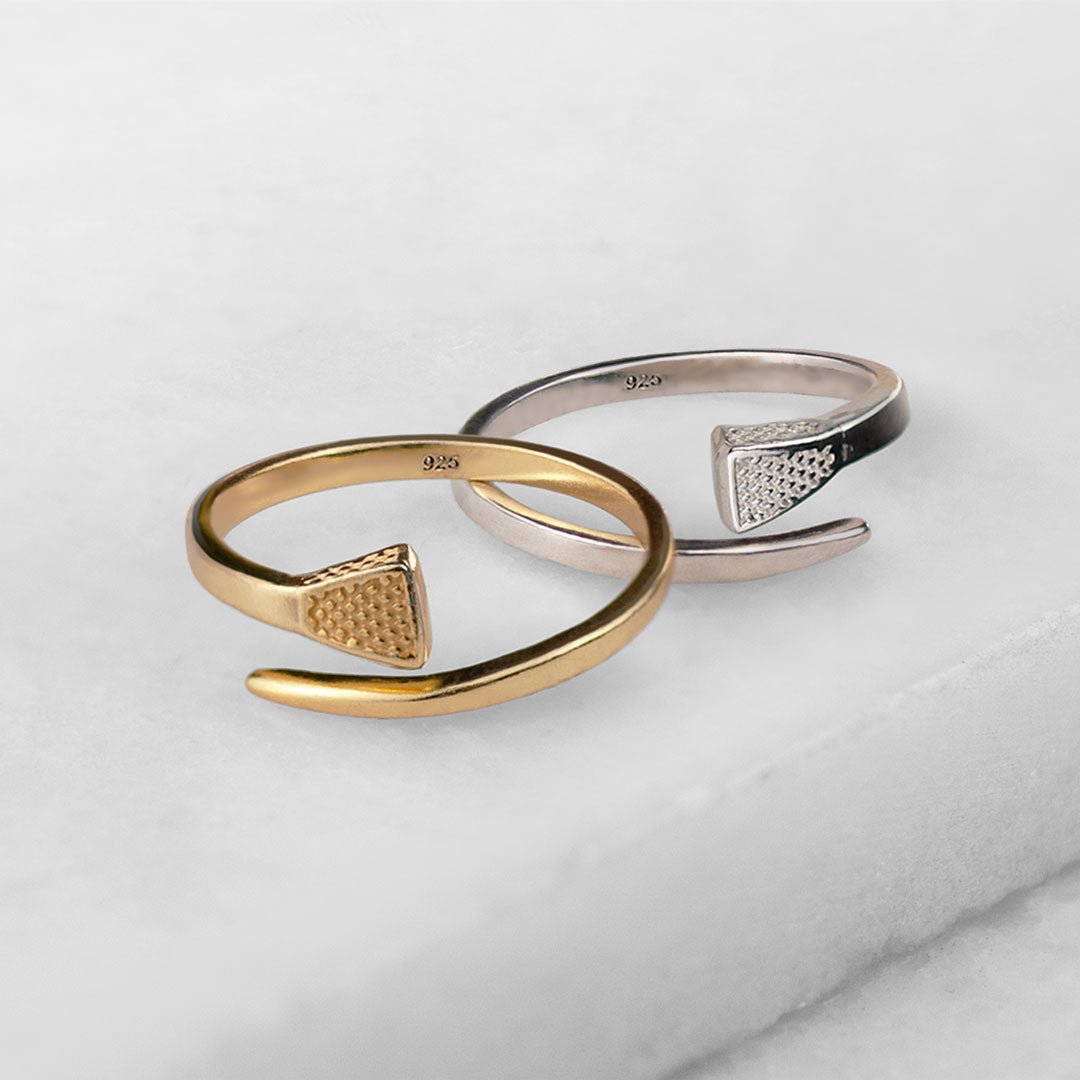 Blacksmith - Horseshoe Nail Wrap Around Equestrian Ring in Silver