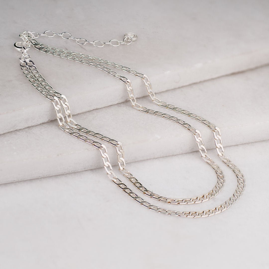 Cadence - Equestrian Curb Chain T-Bar Necklace in Silver
