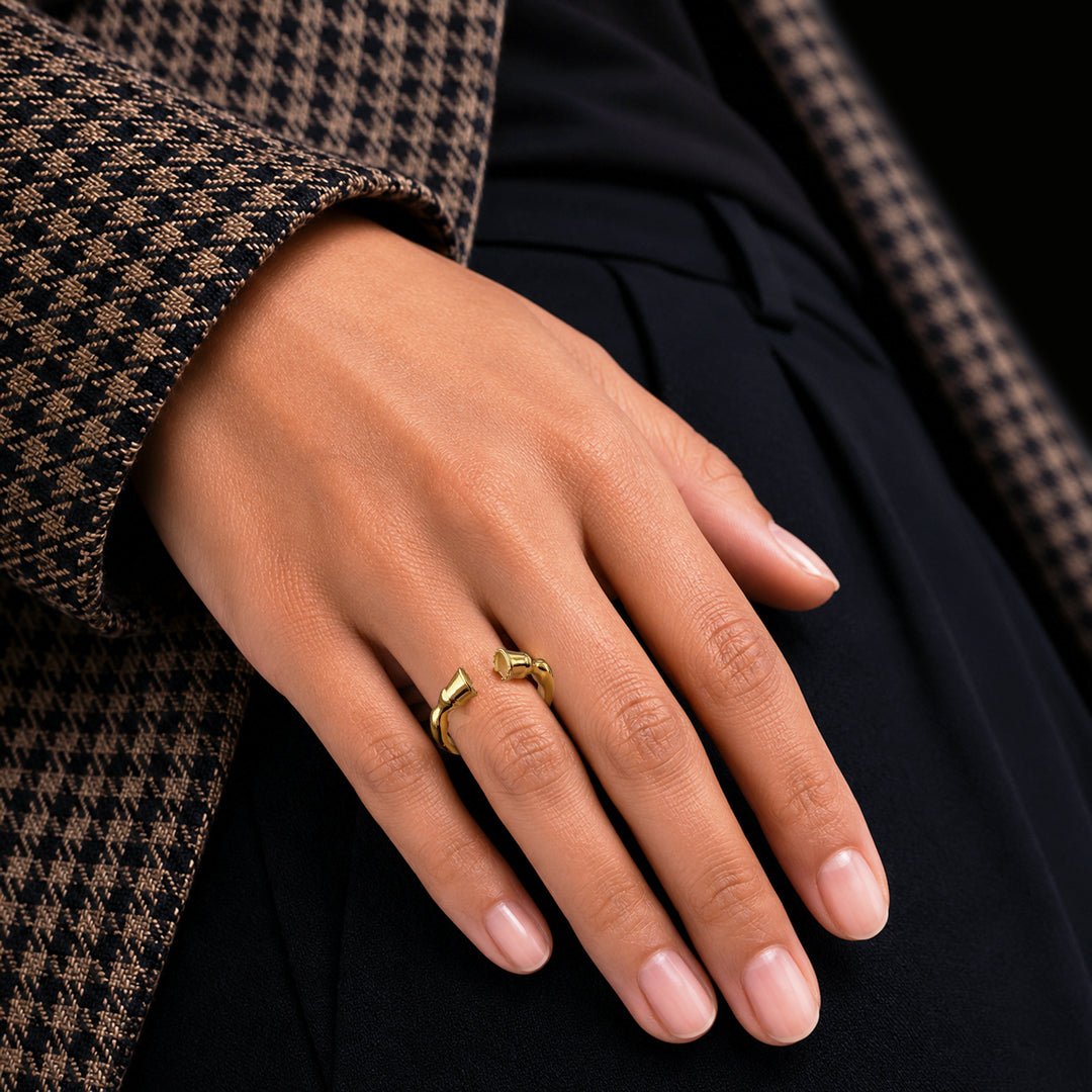 Cavallo - Horse Hooves Equestrian Ring in Gold