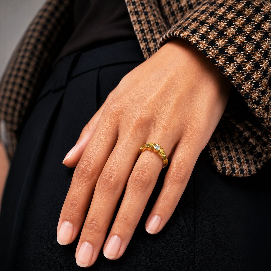 Cavallo - Horse Hooves Equestrian Ring with Moissanite in Gold
