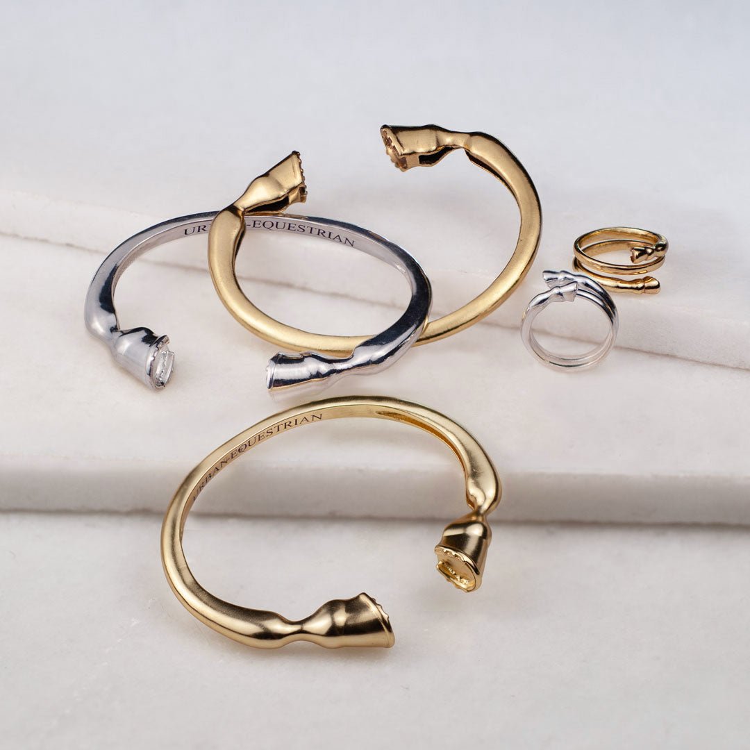 Cavallo - Moissanite Horseshoe Earring in Gold