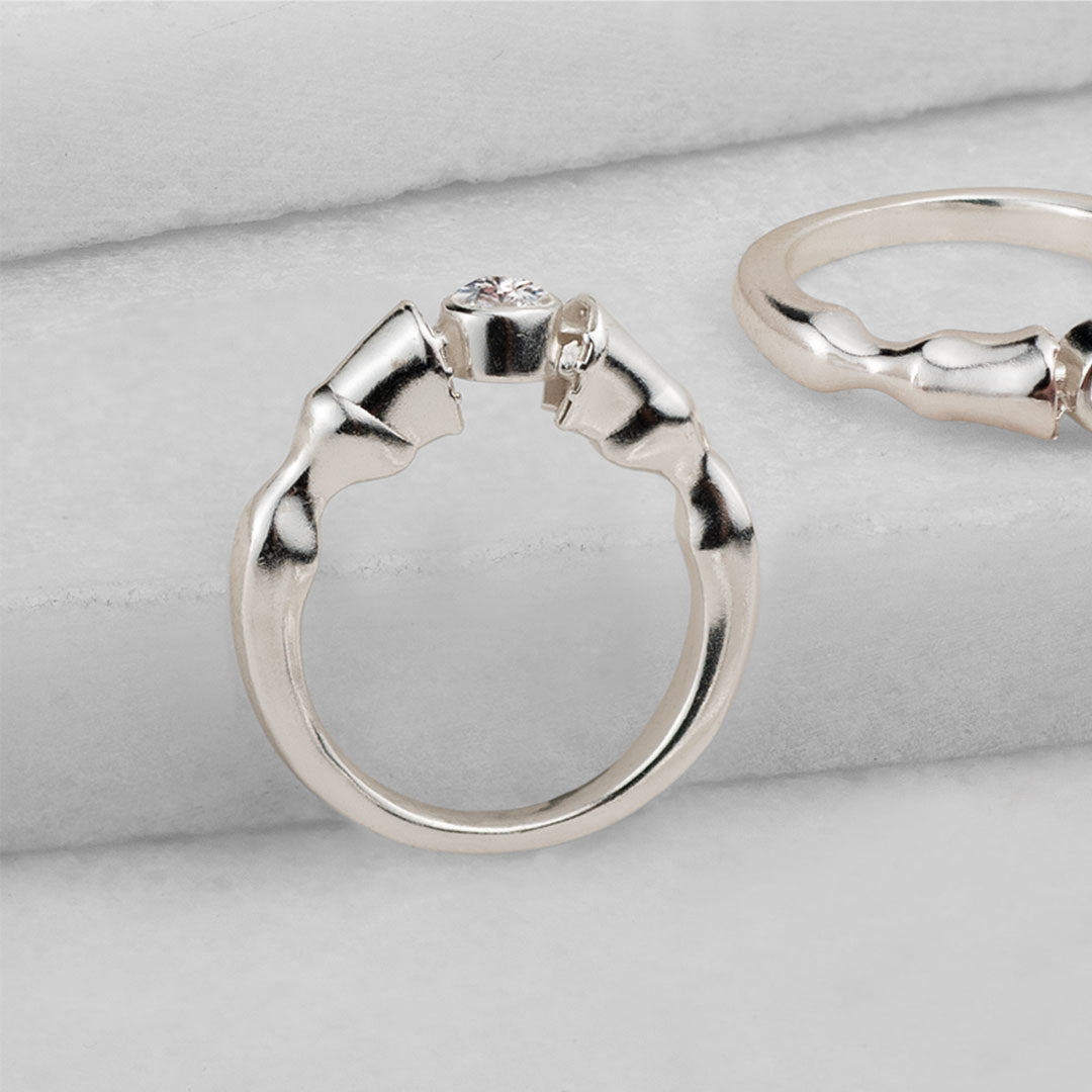 Cavallo - Horse Hooves Equestrian Ring with Moissanite in Silver