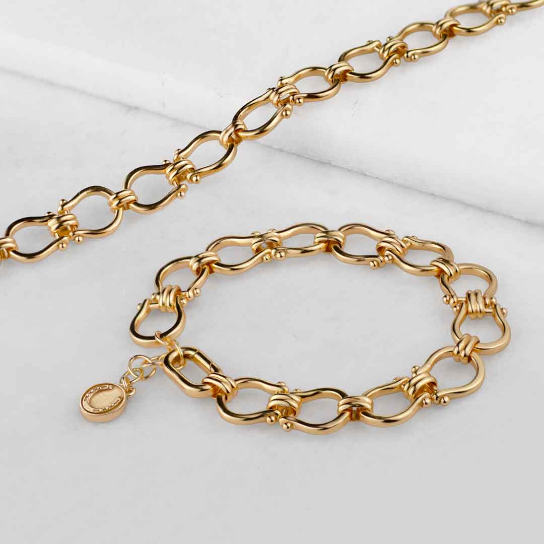 Chapelle - Horseshoe Link Equestrian Bracelet in Gold