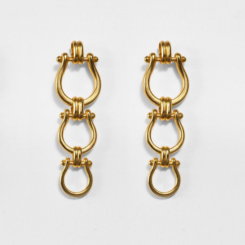 Chapelle - Horseshoe Link Equestrian Necklace in Gold