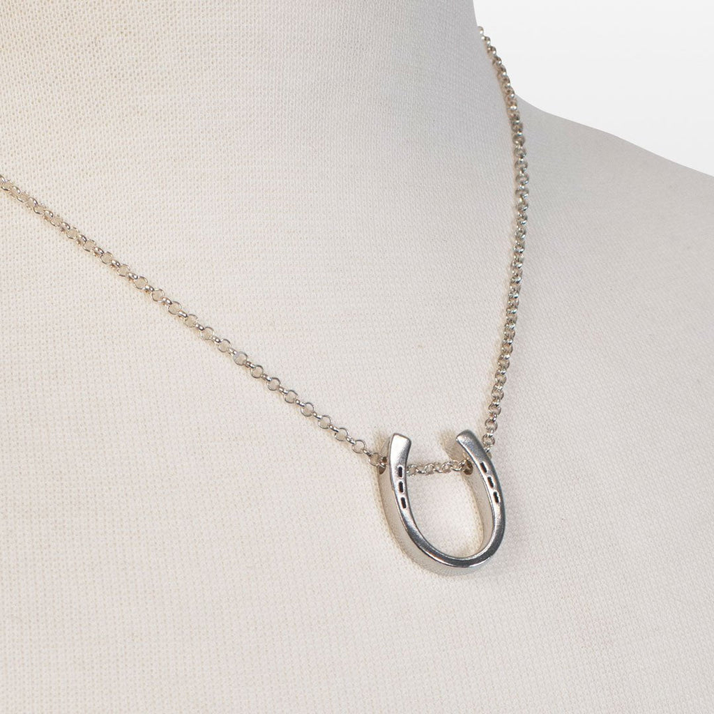 Classique - Equestrian Horseshoe Necklace in Silver
