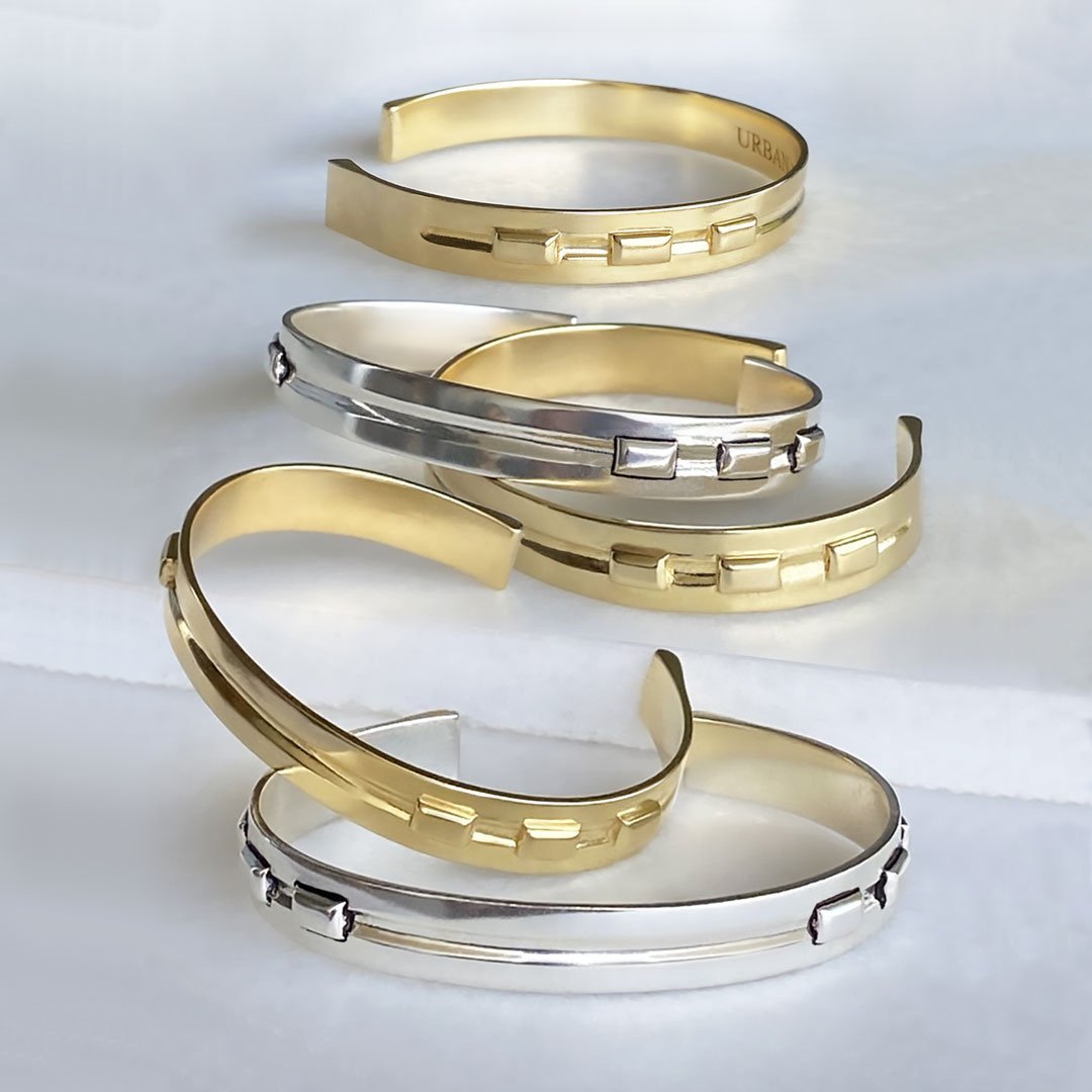 Derby Day - Equestrian Horseshoe Cuff Bracelet in Gold
