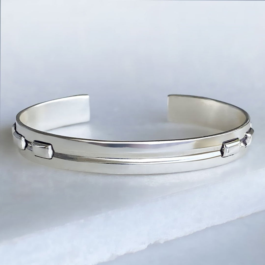 Derby Day - Equestrian Horseshoe Cuff Bracelet in Silver