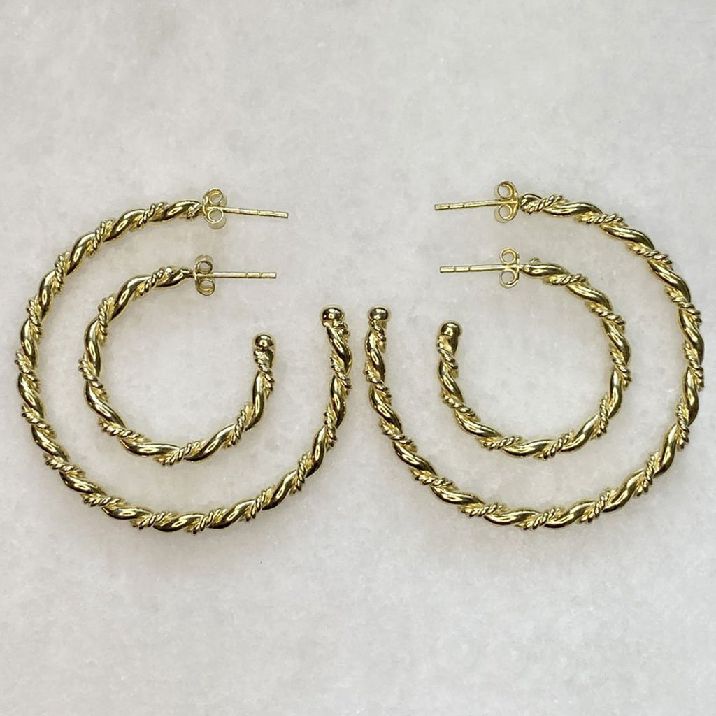 Lariat - Rope Twist Hoop Earring in Gold -Small