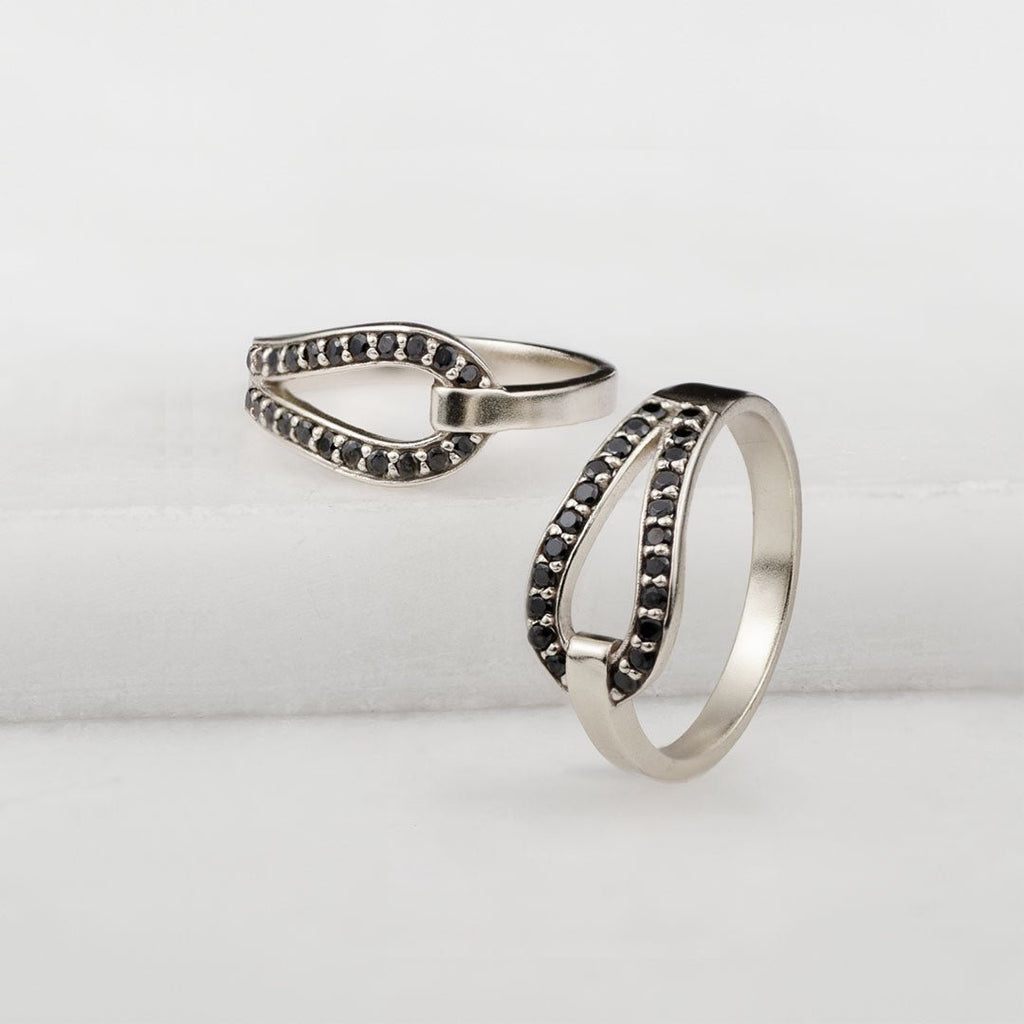 Levade - Moissanite Black Stones Sterling Silver Horseshoe Earring