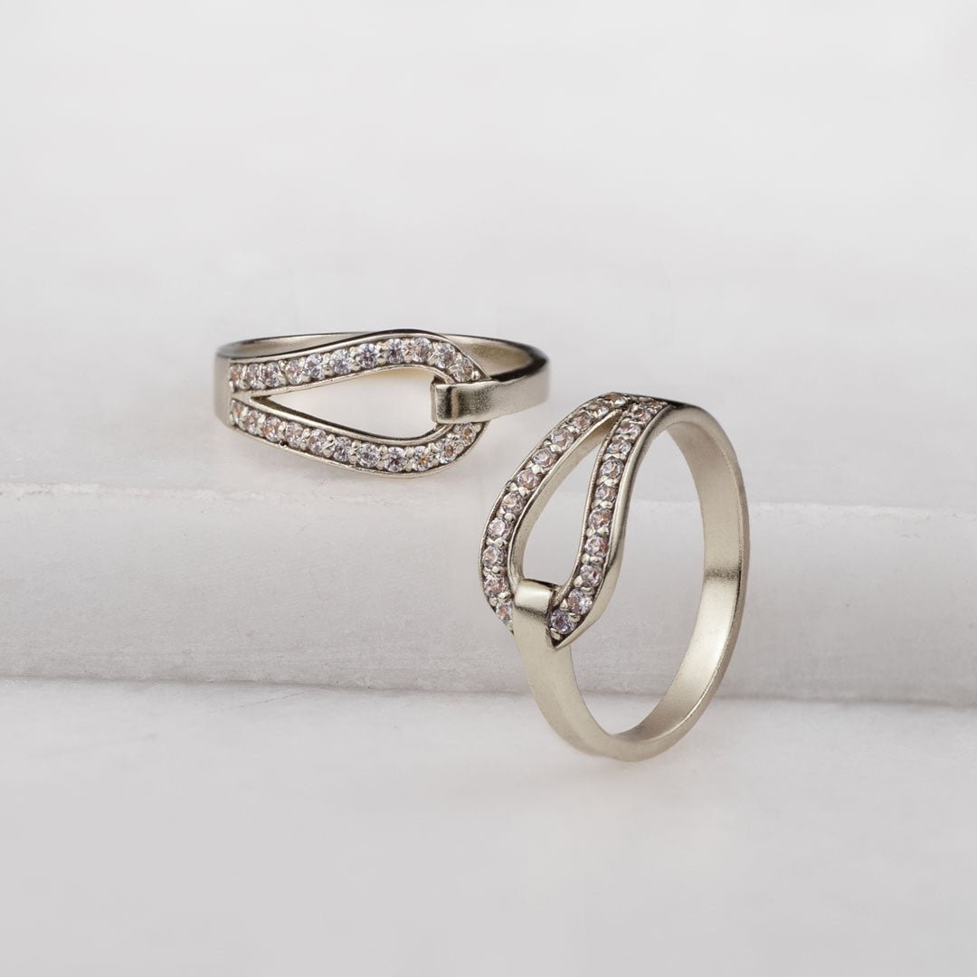 Levade -Moissanite Horseshoe Equestrian Necklace in Silver