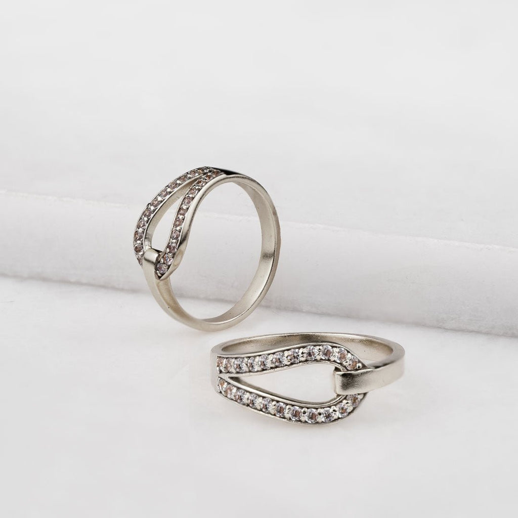 Levade - Moissanite Equestrian Horseshoe Ring in Silver