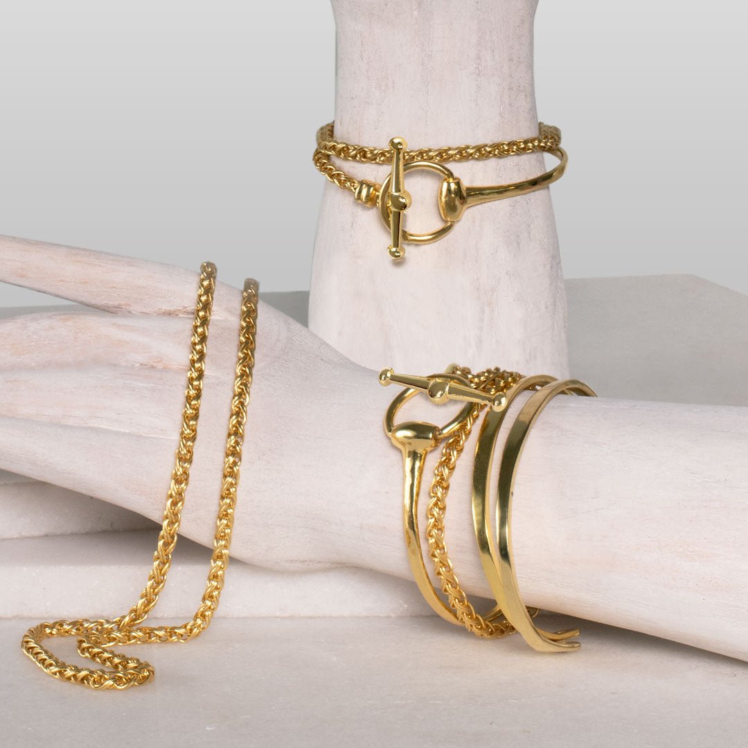 Odeza - Horse Bit Toggle Equestrian Necklace in Gold
