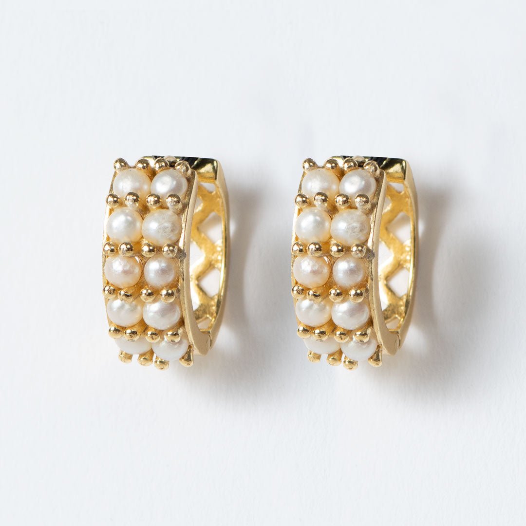Prism - Linea Pearl Equestrian Earring