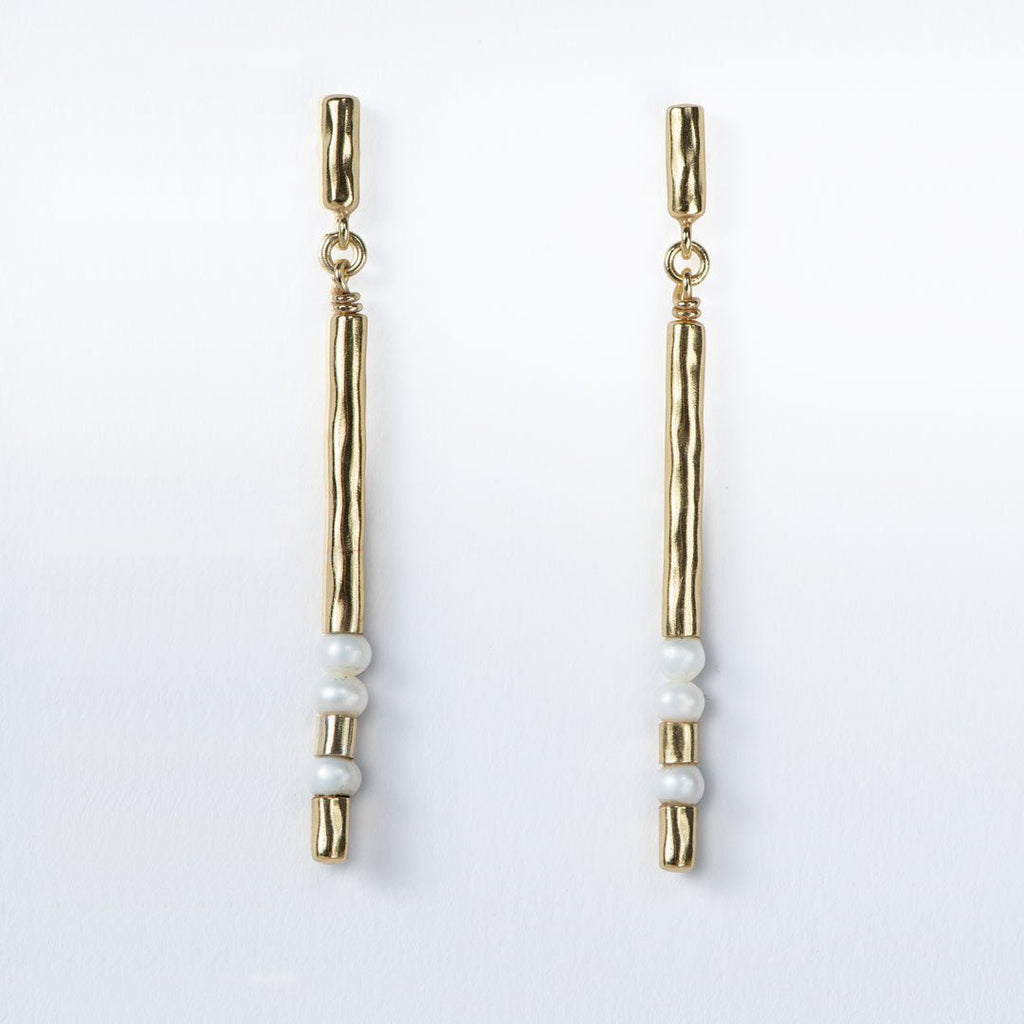 Prism - Linea Pearl Equestrian Earring