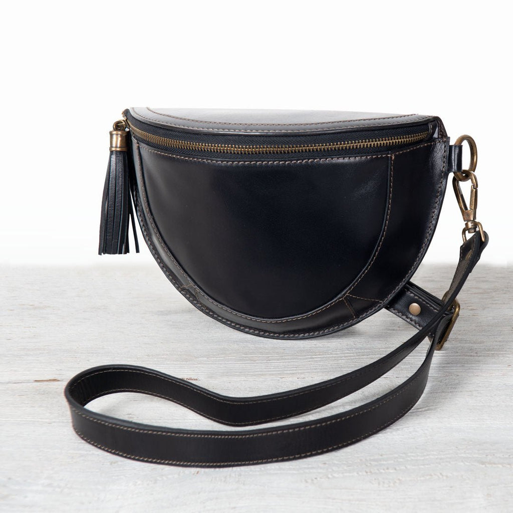 Sonoma Sling Bag in Black
