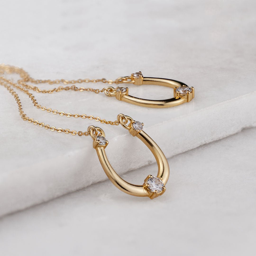 Trinity - Moissanite Stone Horseshoe Necklace in Gold